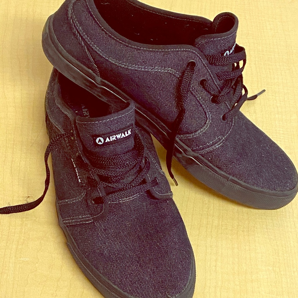 Airwalk sneakers